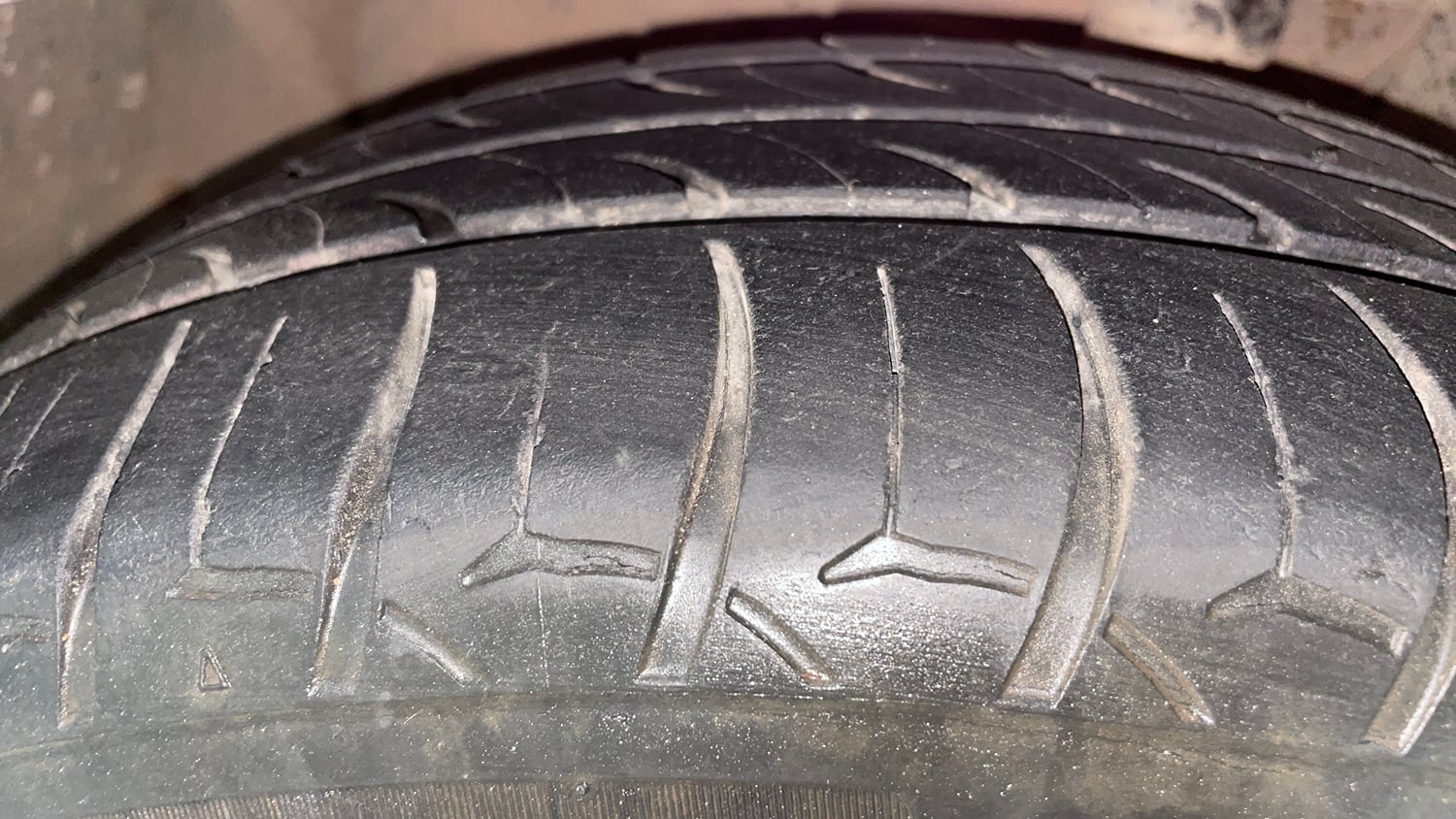 Used 2019 Ford Figo Aspire Titanium Plus 1.5 TDCi Diesel Manual tyres LEFT FRONT TYRE TREAD VIEW