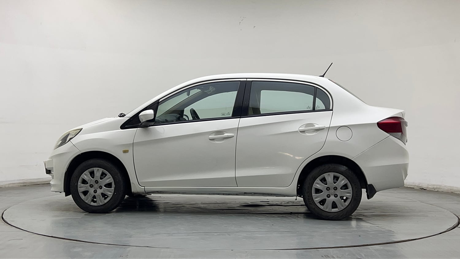 Used 2014 Honda Amaze 1.2 S i-VTEC Petrol Manual exterior LEFT SIDE VIEW