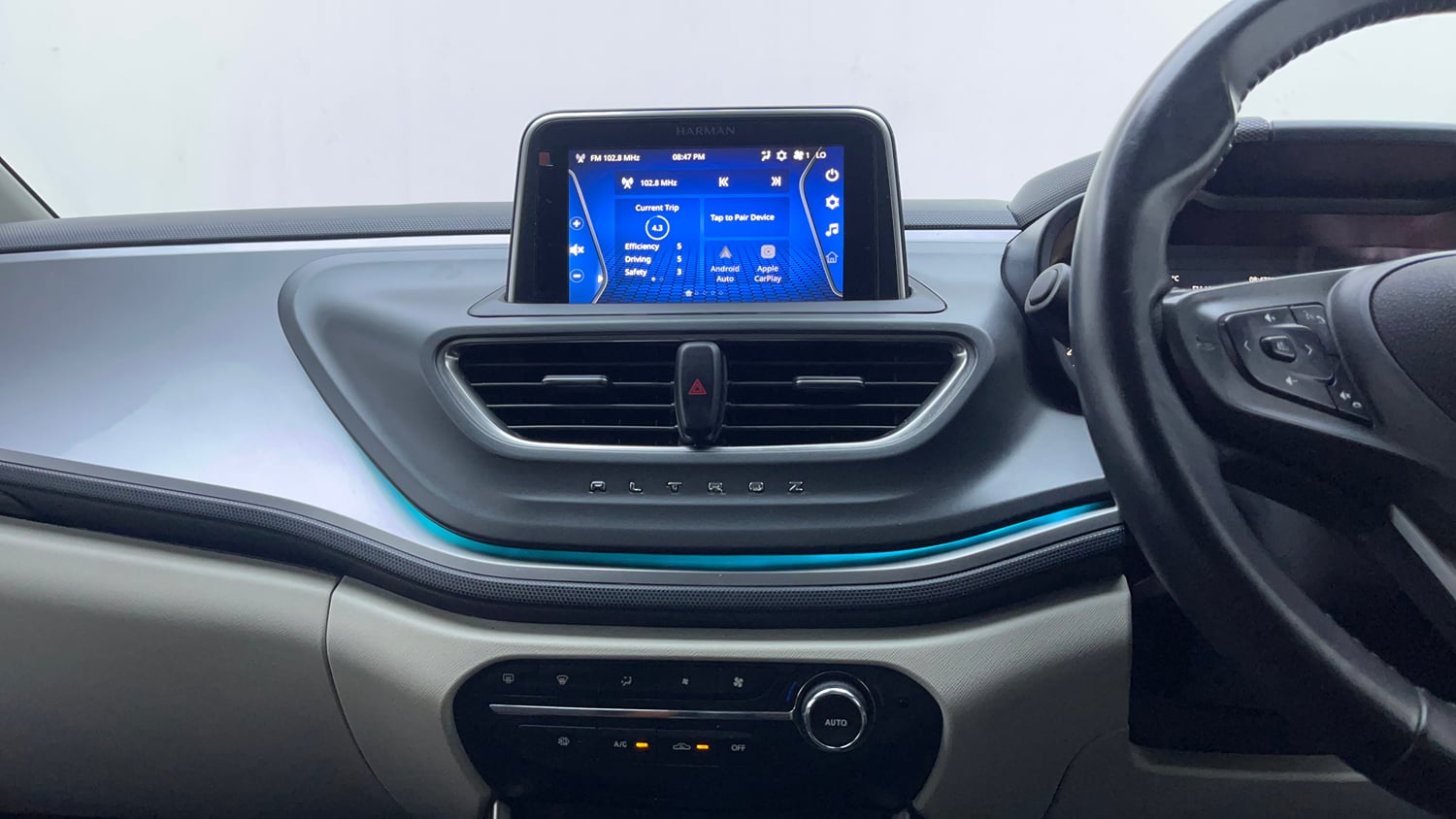Used 2024 Tata Altroz XZ Plus i-Turbo (S) Petrol Manual interior MUSIC SYSTEM & AC CONTROL VIEW
