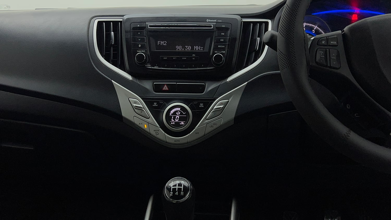 Used 2018 Maruti Suzuki Baleno Delta 1.2 Petrol Manual interior MUSIC SYSTEM & AC CONTROL VIEW