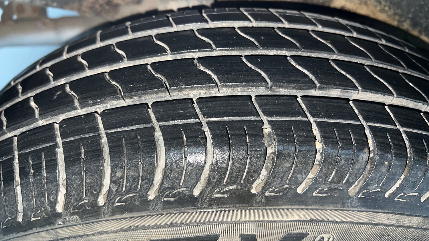 Used 2022 Maruti Suzuki Wagon R VXI 1.0 CNG Cng Manual tyres RIGHT REAR TYRE TREAD VIEW