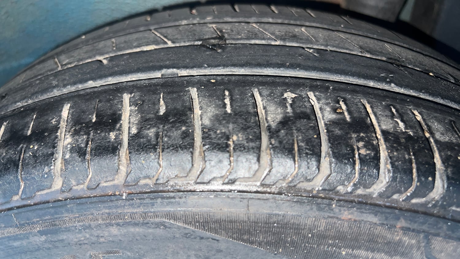 Used 2019 Maruti Suzuki Ignis Zeta 1.2 AMT Petrol Automatic tyres LEFT REAR TYRE TREAD VIEW