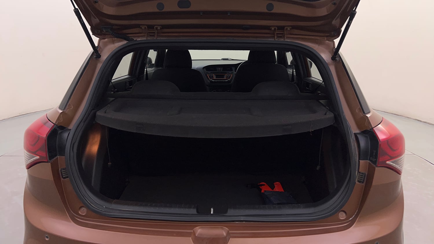 Used 2017 Hyundai i20 Active 1.2 S Petrol Manual interior DICKY INSIDE VIEW