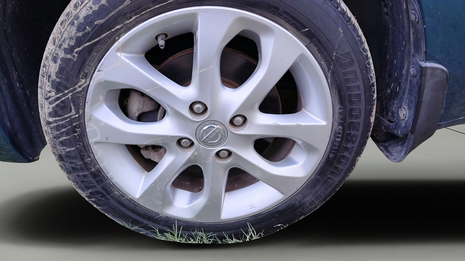 Used 2018 Nissan Micra XV CVT Petrol Automatic tyres LEFT FRONT TYRE RIM VIEW
