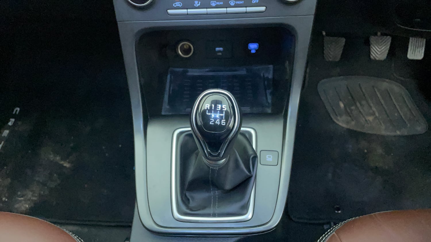 Used 2024 Hyundai Creta SX 1.5 Petrol Petrol Manual interior GEAR  KNOB VIEW