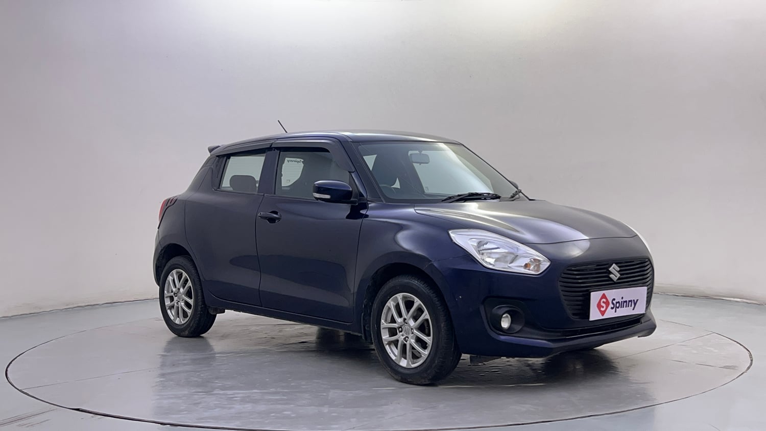 Used 2018 Maruti Suzuki Swift ZXi AMT Petrol Automatic exterior RIGHT FRONT CORNER VIEW