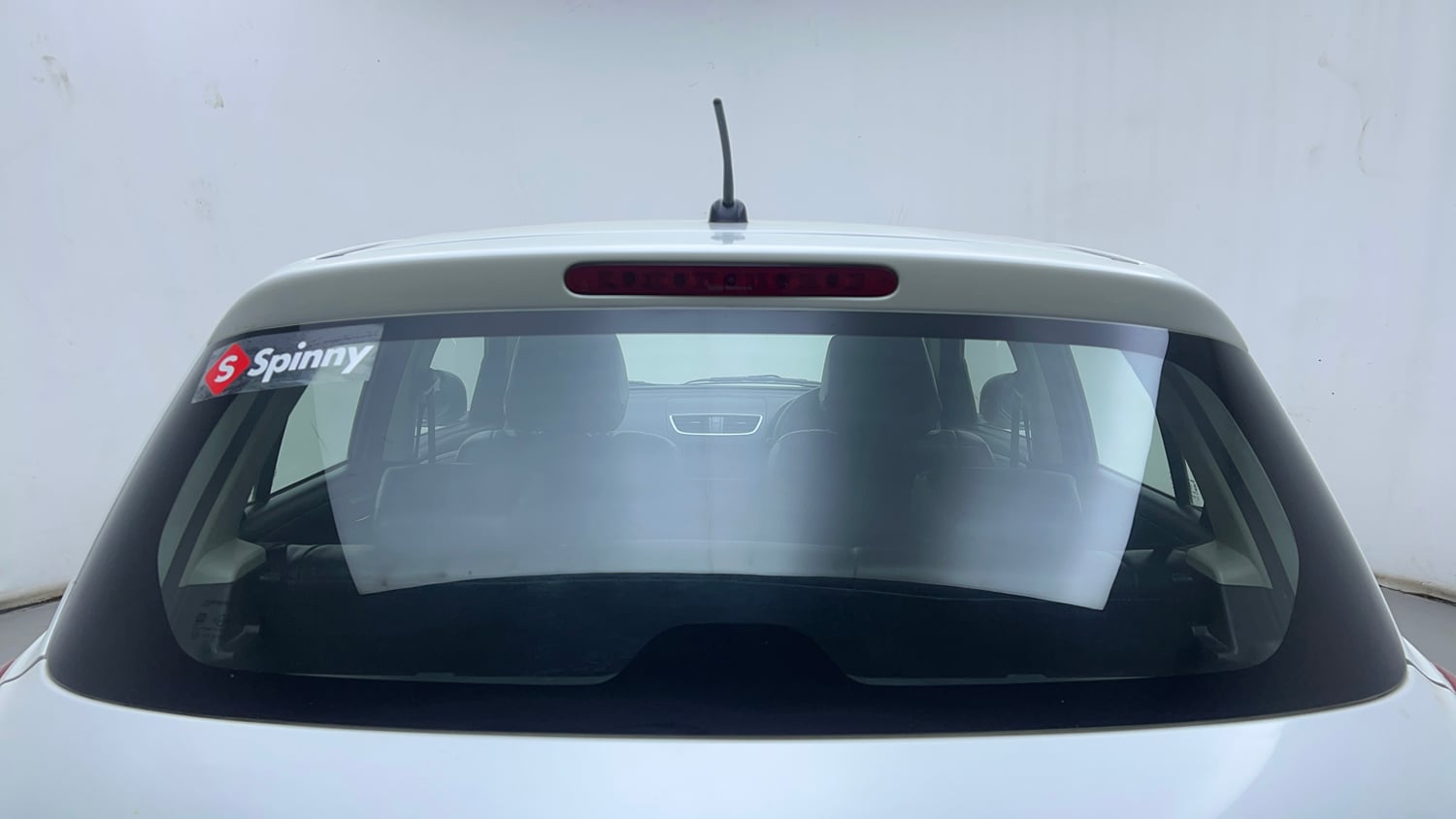 Used 2013 Maruti Suzuki Swift VXi Petrol Manual exterior BACK WINDSHIELD VIEW