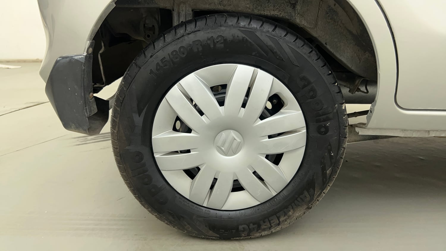 Used 2017 Maruti Suzuki Alto 800 LXi Petrol Manual tyres RIGHT REAR TYRE RIM VIEW
