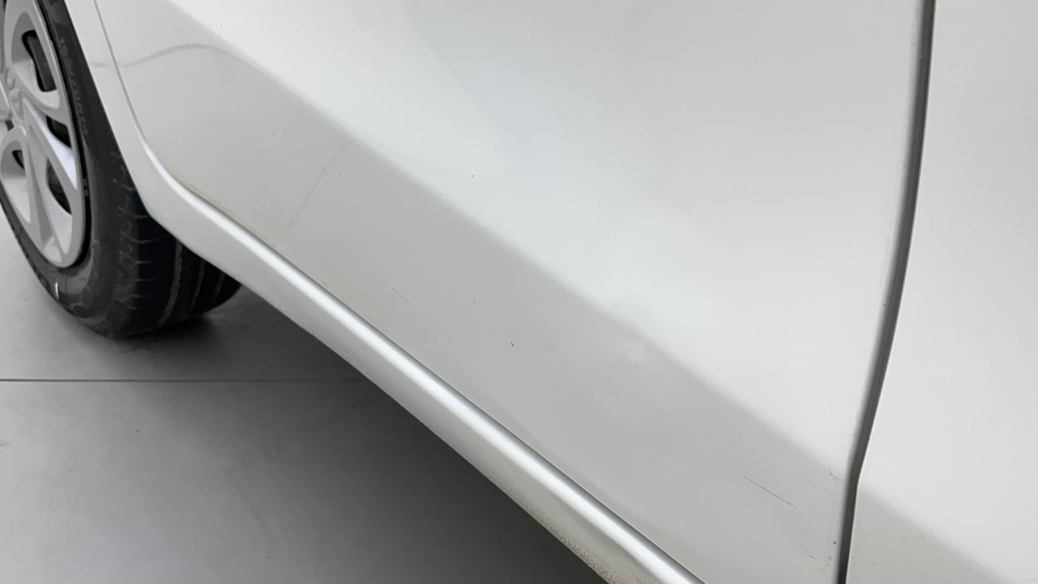 Used 2016 Maruti Suzuki Celerio ZXi AMT Petrol Automatic dents MINOR DENT
