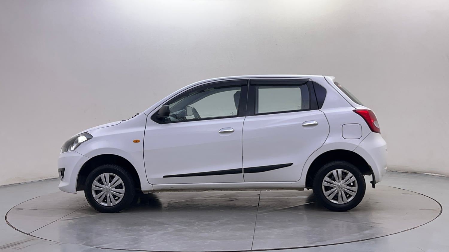 Used 2015 Datsun GO T Petrol Manual exterior LEFT SIDE VIEW