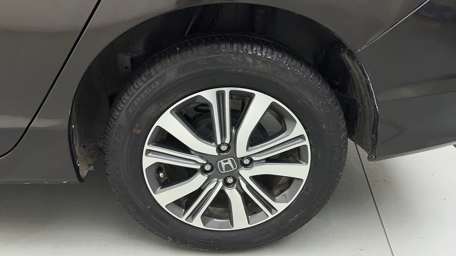 Used 2019 Honda City SV Petrol Petrol Manual tyres LEFT REAR TYRE RIM VIEW