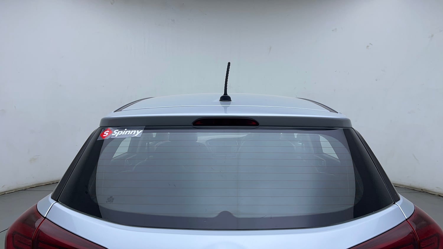 Used 2020 Hyundai Elite i20 Sportz Plus 1.2 Petrol Manual exterior BACK WINDSHIELD VIEW