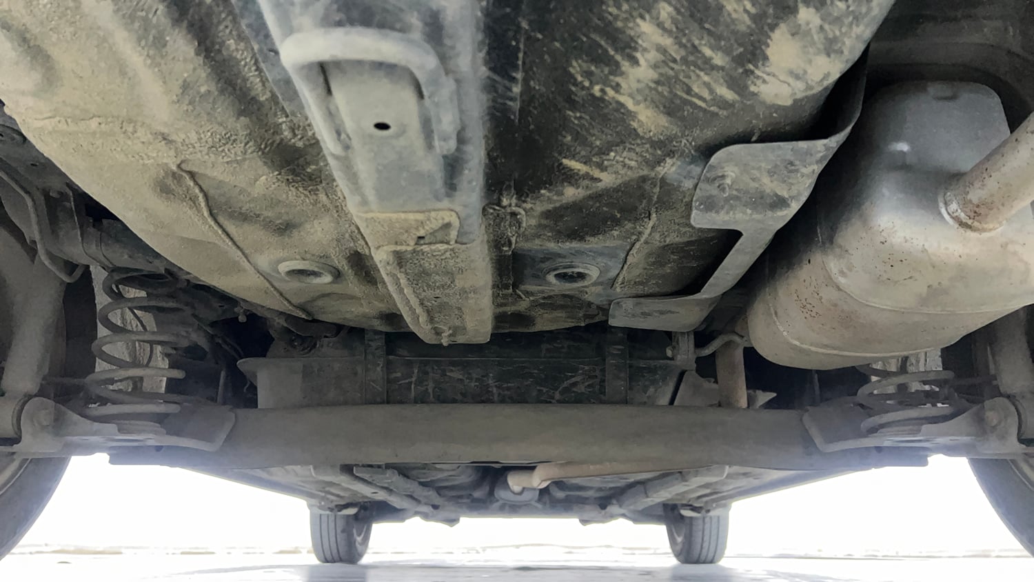 Used 2015 Hyundai Xcent SX 1.2 Petrol Manual extra REAR UNDERBODY VIEW (TAKEN FROM REAR)