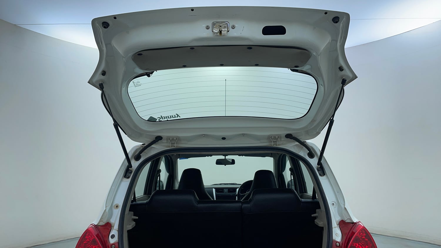 Used 2016 Maruti Suzuki Celerio ZXi AMT Petrol Automatic interior DICKY DOOR OPEN VIEW