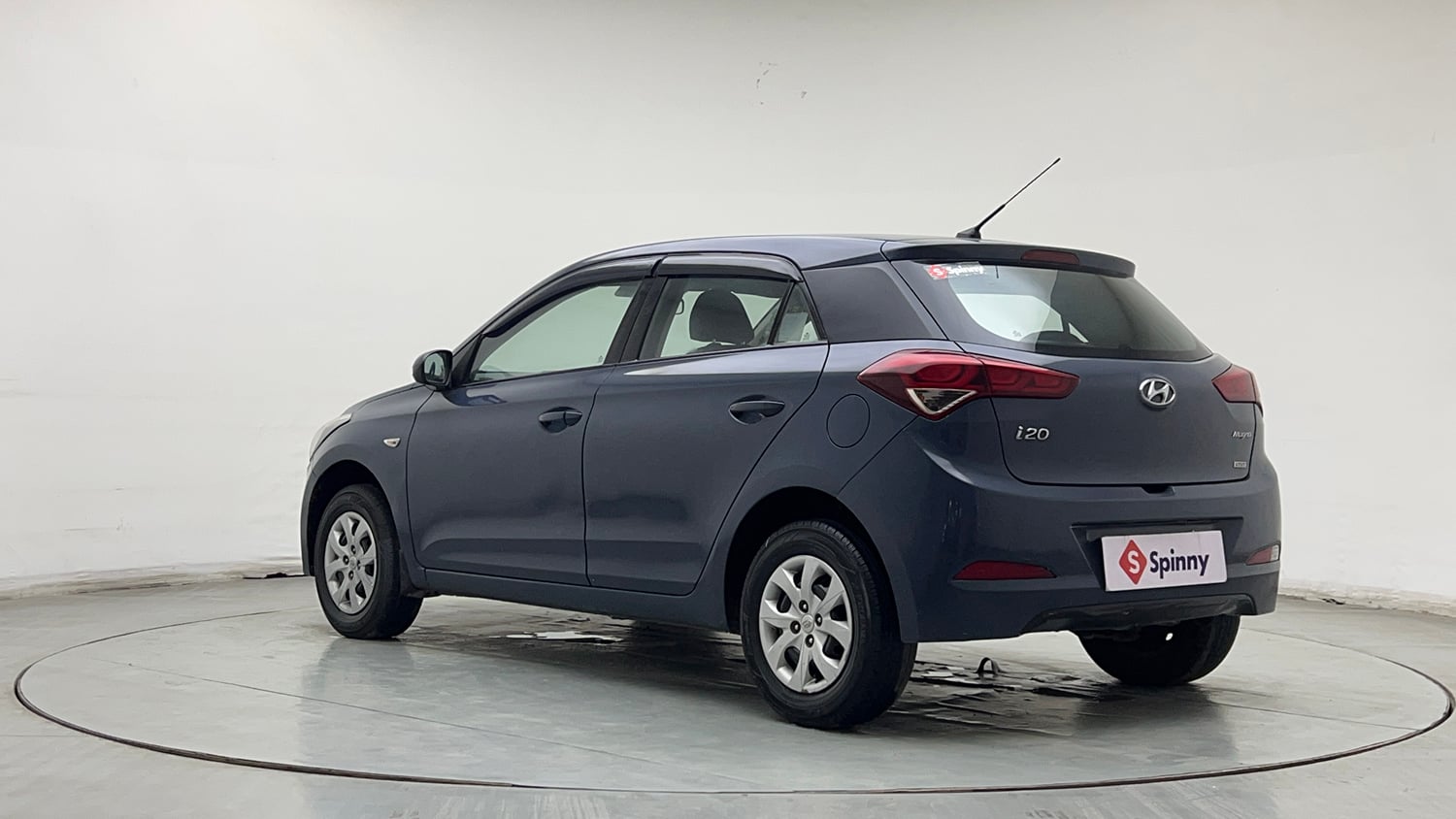 Used 2015 Hyundai Elite i20 Magna 1.2 Petrol Manual exterior LEFT REAR CORNER VIEW