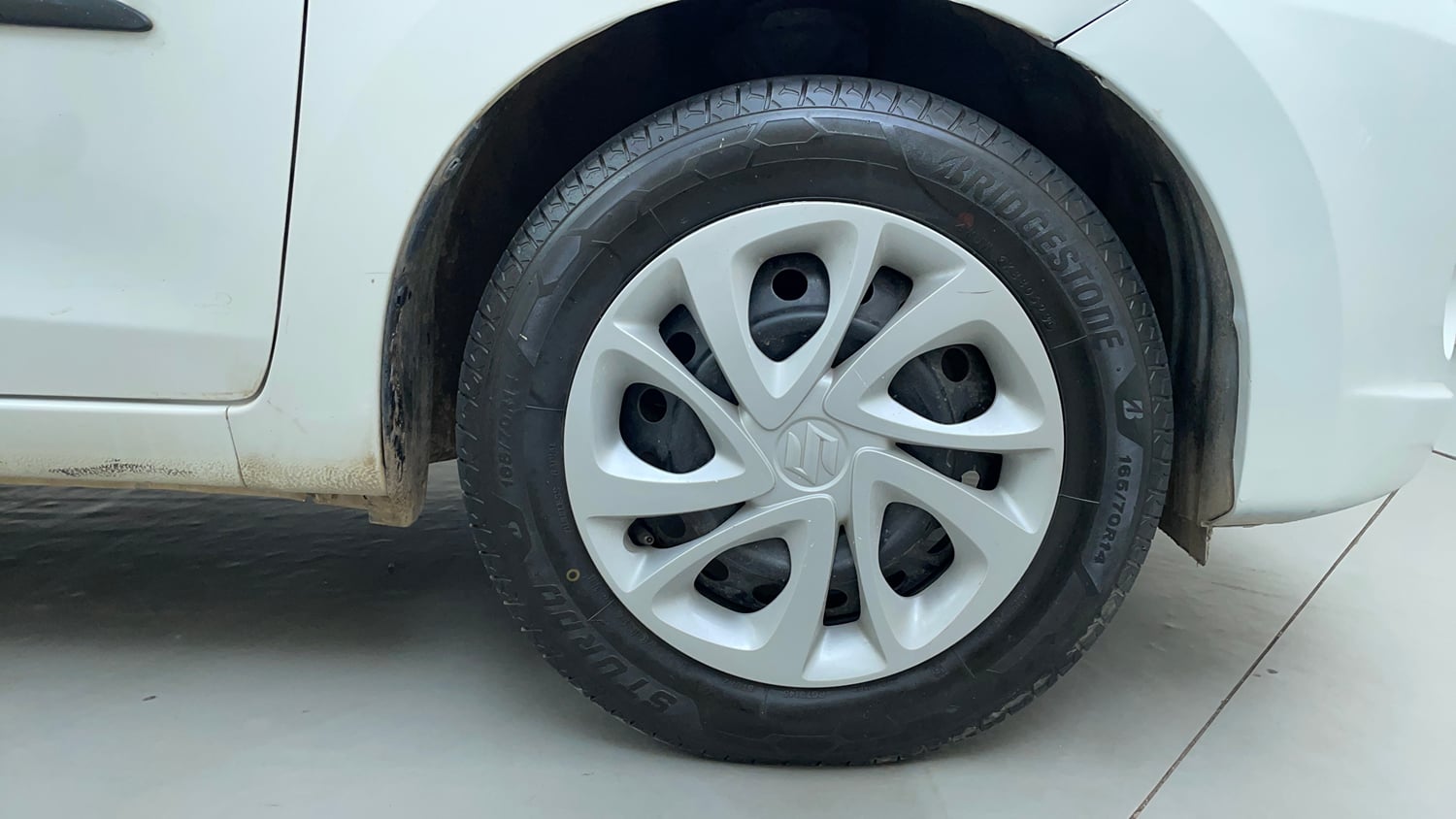 Used 2016 Maruti Suzuki Celerio ZXi AMT Petrol Automatic tyres RIGHT FRONT TYRE RIM VIEW