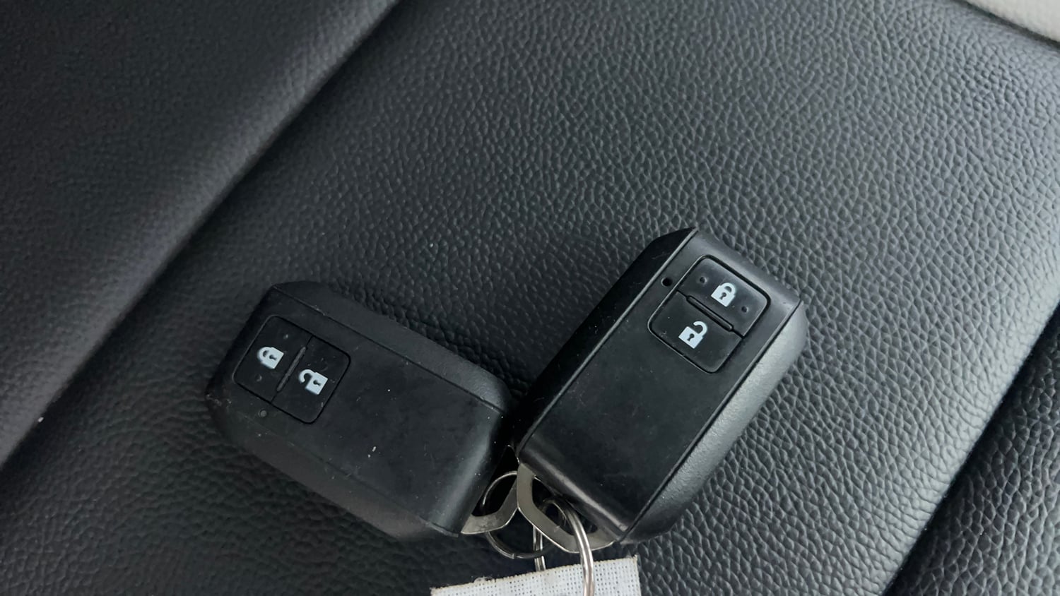 Used 2020 Maruti Suzuki Ignis Zeta 1.2 AMT Petrol Automatic extra CAR KEY VIEW