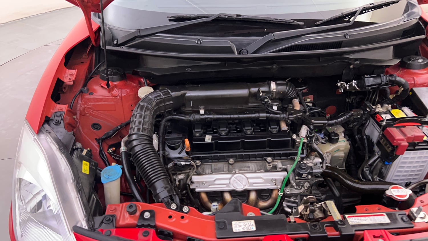 Used 2023 Maruti Suzuki Swift VXi AMT Petrol Automatic engine ENGINE RIGHT SIDE HINGE & APRON VIEW