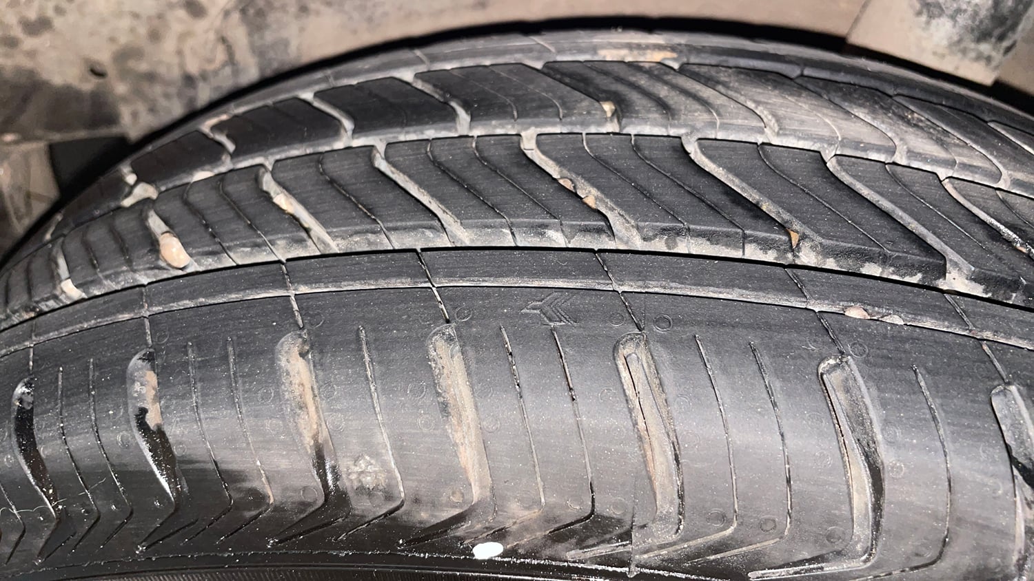 Used 2016 Maruti Suzuki Celerio ZXI (O) AMT Petrol Automatic tyres LEFT REAR TYRE TREAD VIEW