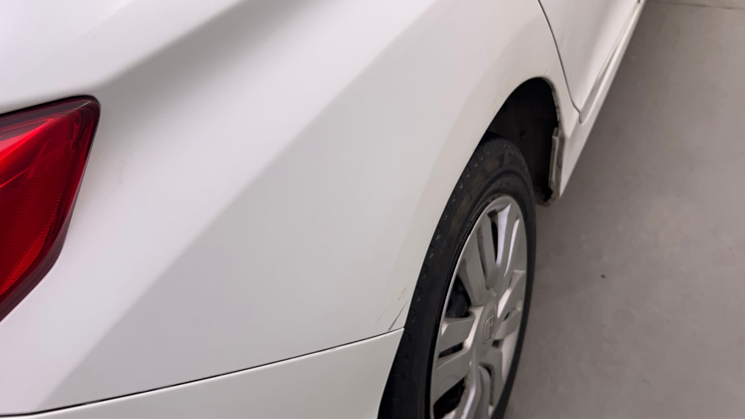 Used 2016 Honda City S Petrol Manual dents MINOR SCRATCH