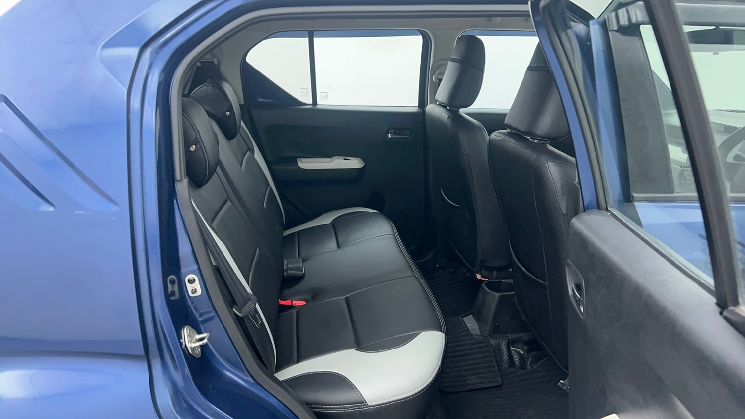 Used 2020 Maruti Suzuki Ignis Zeta 1.2 AMT Petrol Automatic interior RIGHT SIDE REAR DOOR CABIN VIEW