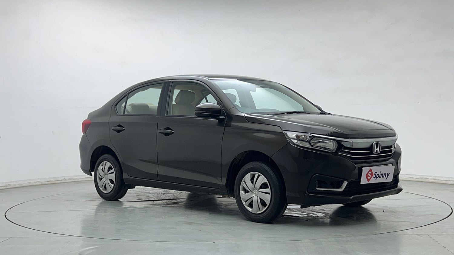 Used 2021 Honda Amaze S MT 1.2 Petrol Petrol Manual exterior RIGHT FRONT CORNER VIEW