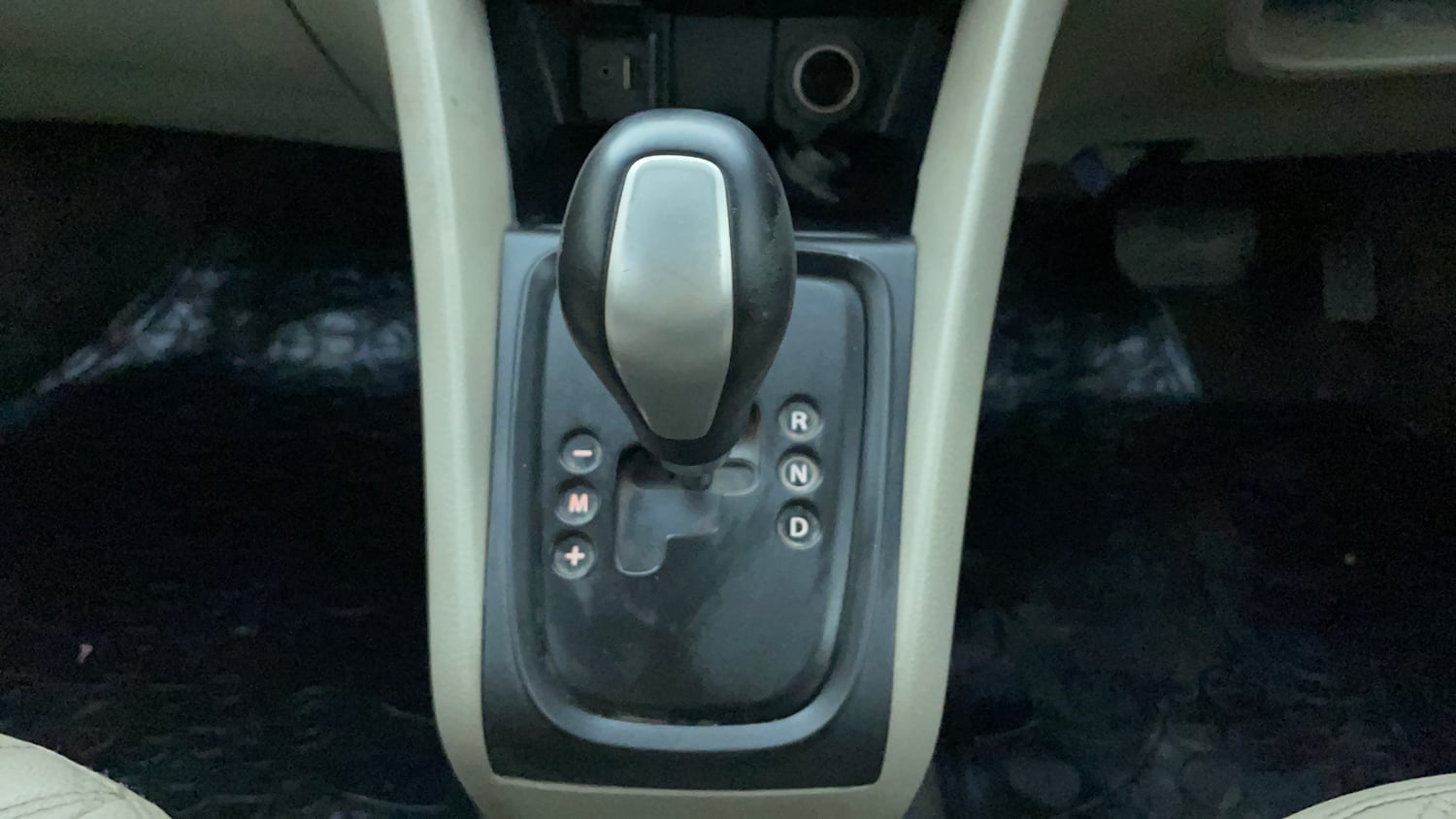 Used 2016 Maruti Suzuki Celerio ZXI (O) AMT Petrol Automatic interior GEAR  KNOB VIEW