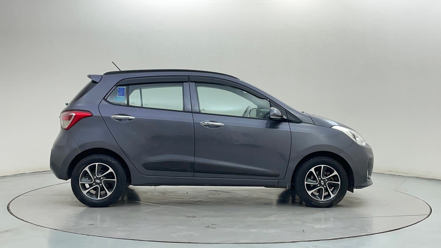 Used 2017 Hyundai Grand i10 Asta 1.2 Kappa VTVT Petrol Manual exterior RIGHT SIDE VIEW