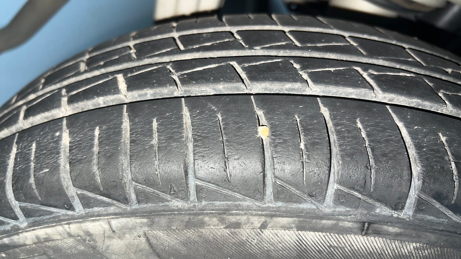 Used 2021 Maruti Suzuki Alto 800 LXi (O) Petrol Manual tyres RIGHT REAR TYRE TREAD VIEW