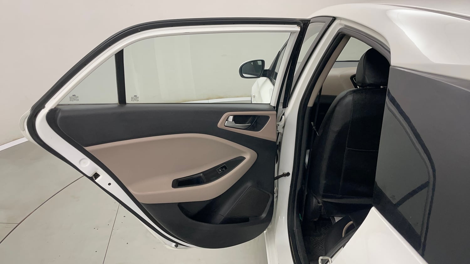 Used 2019 Hyundai Elite i20 Magna Plus 1.2 Petrol Manual interior LEFT REAR DOOR OPEN VIEW