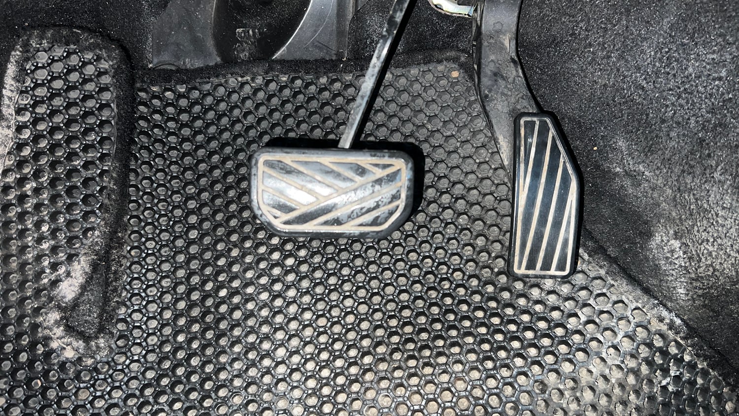 Used 2019 Maruti Suzuki Ignis Zeta 1.2 AMT Petrol Automatic interior PEDALS VIEW