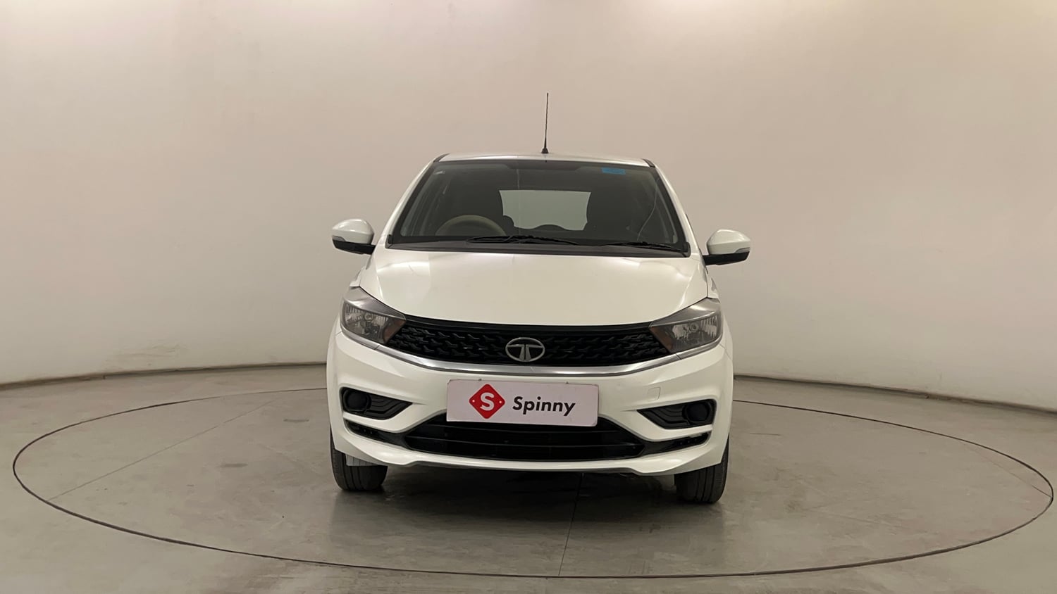 Used 2021 Tata Tiago XT Petrol Manual exterior FRONT VIEW