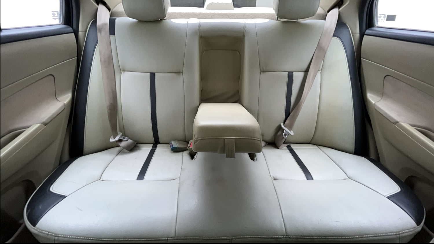 Used 2014 Maruti Suzuki Swift Dzire VDI Diesel Manual interior REAR SEAT CONDITION VIEW