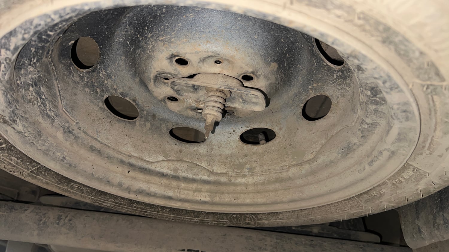 Used 2024 Tata Tiago XZA Plus iCNG Cng Automatic tyres SPARE TYRE VIEW