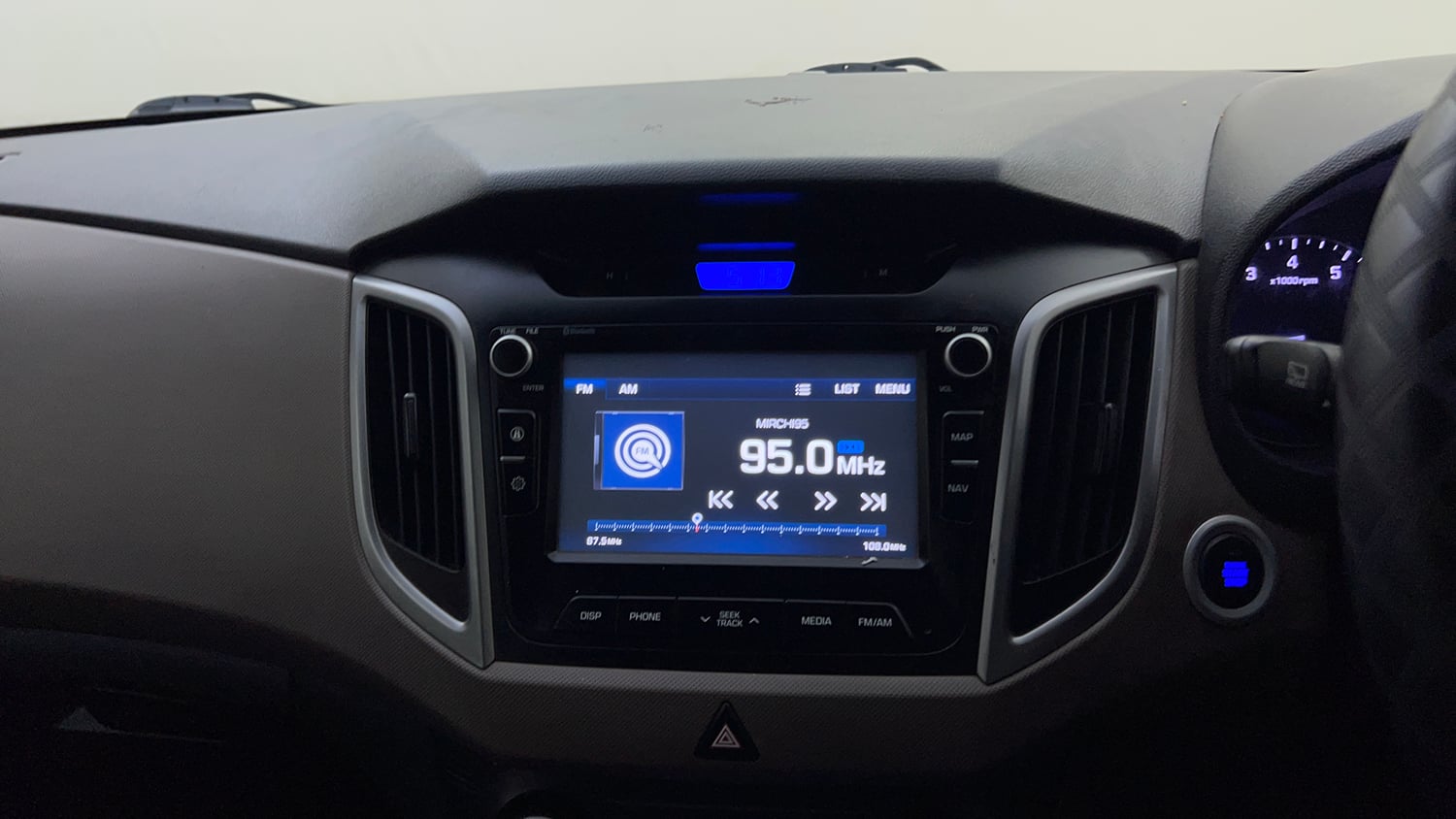 Used 2017 Hyundai Creta 1.6 SX Plus AT Petrol Petrol Automatic top_features Touch screen infotainment system