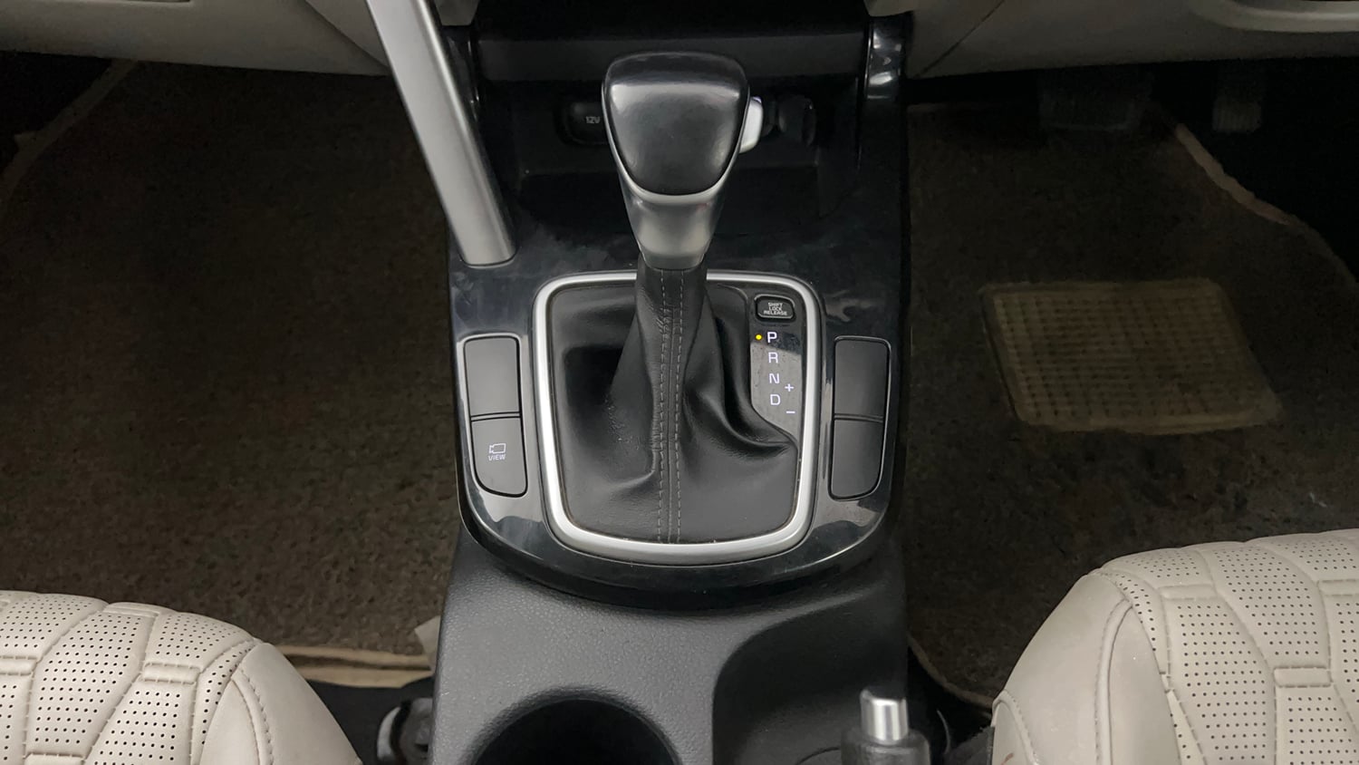 Used 2021 kia Seltos HTX IVT 1.5 Petrol Automatic interior GEAR  KNOB VIEW