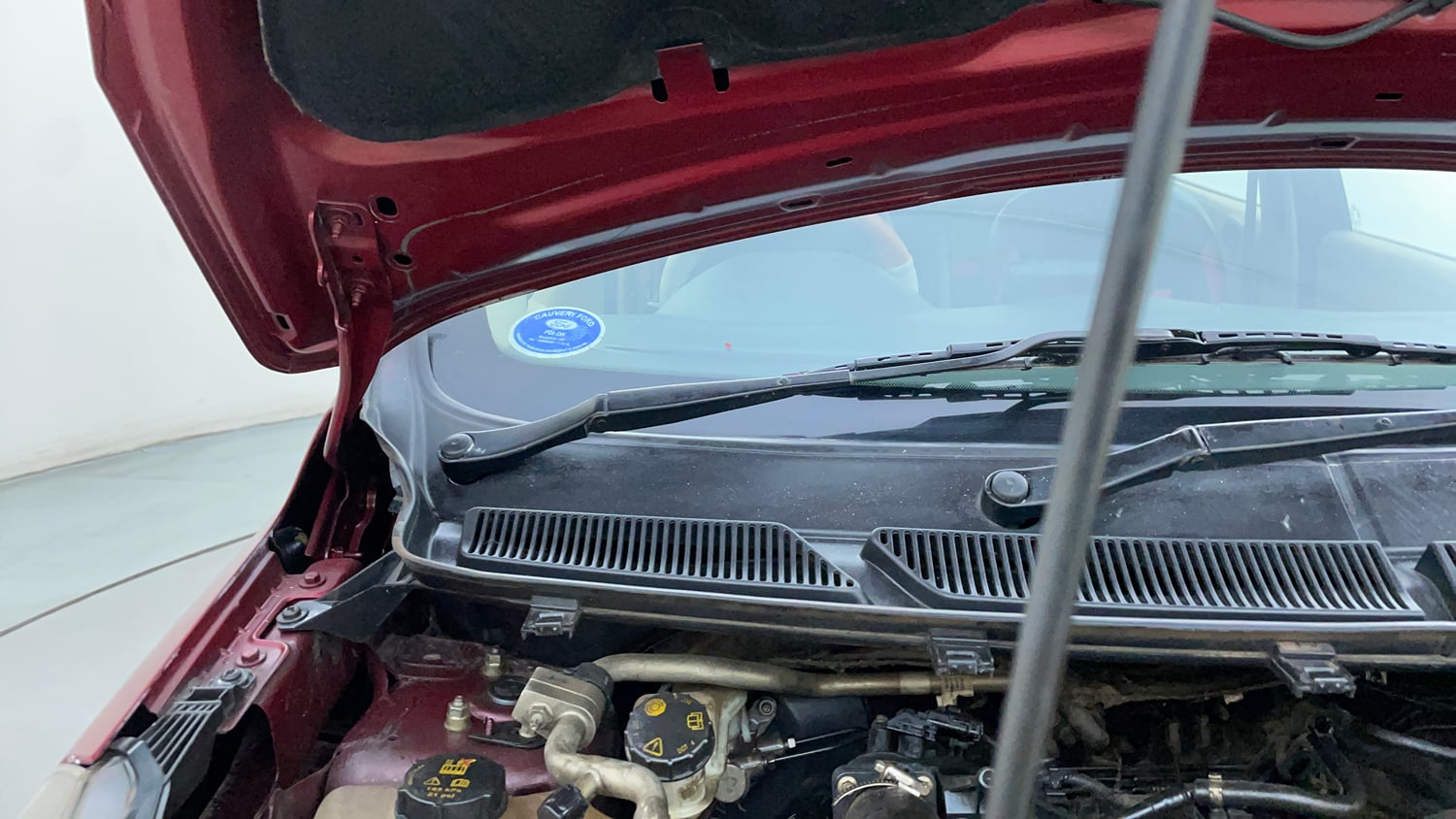 Used 2019 Ford Figo Aspire Titanium Plus 1.5 TDCi Diesel Manual engine ENGINE RIGHT SIDE HINGE & APRON VIEW