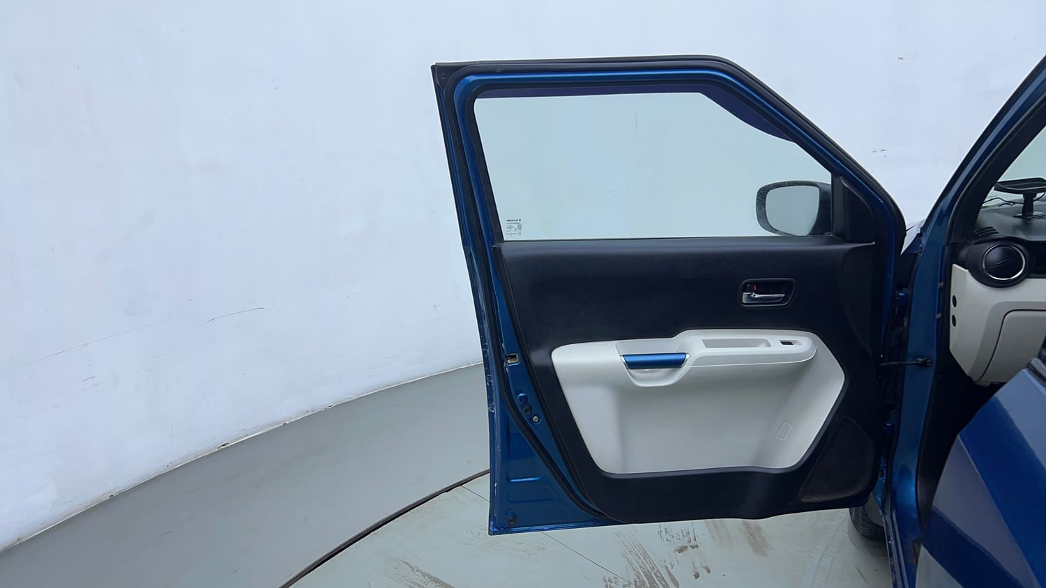 Used 2018 Maruti Suzuki Ignis Delta 1.2 MT Petrol Manual interior LEFT FRONT DOOR OPEN VIEW