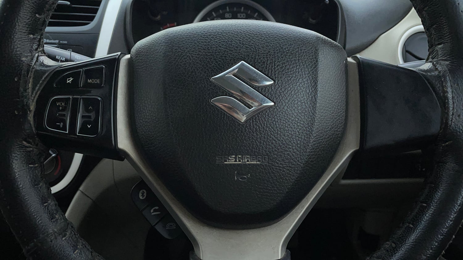 Used 2016 Maruti Suzuki Celerio ZXi AMT Petrol Automatic top_features Airbags