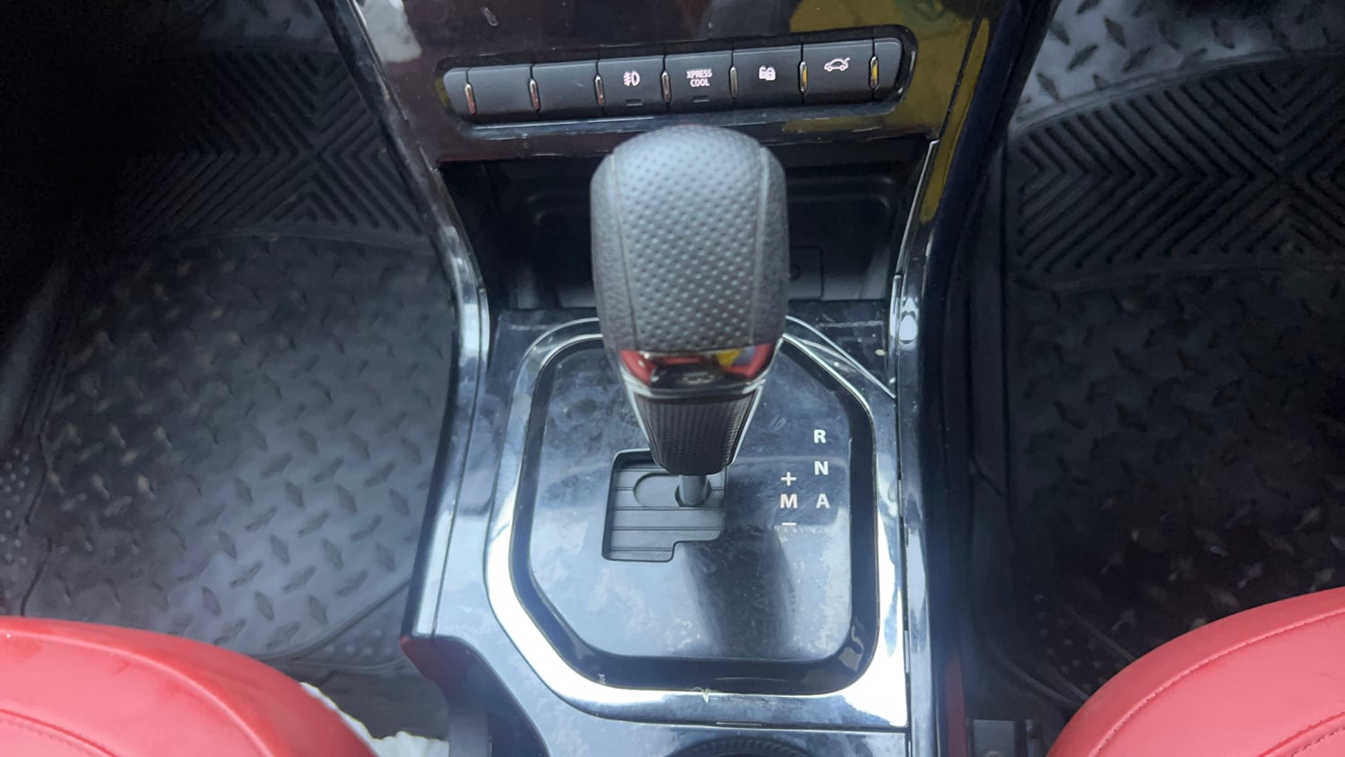Used 2023 Tata Nexon XZA Plus LUXS Red Dark Edition Petrol Automatic interior GEAR  KNOB VIEW