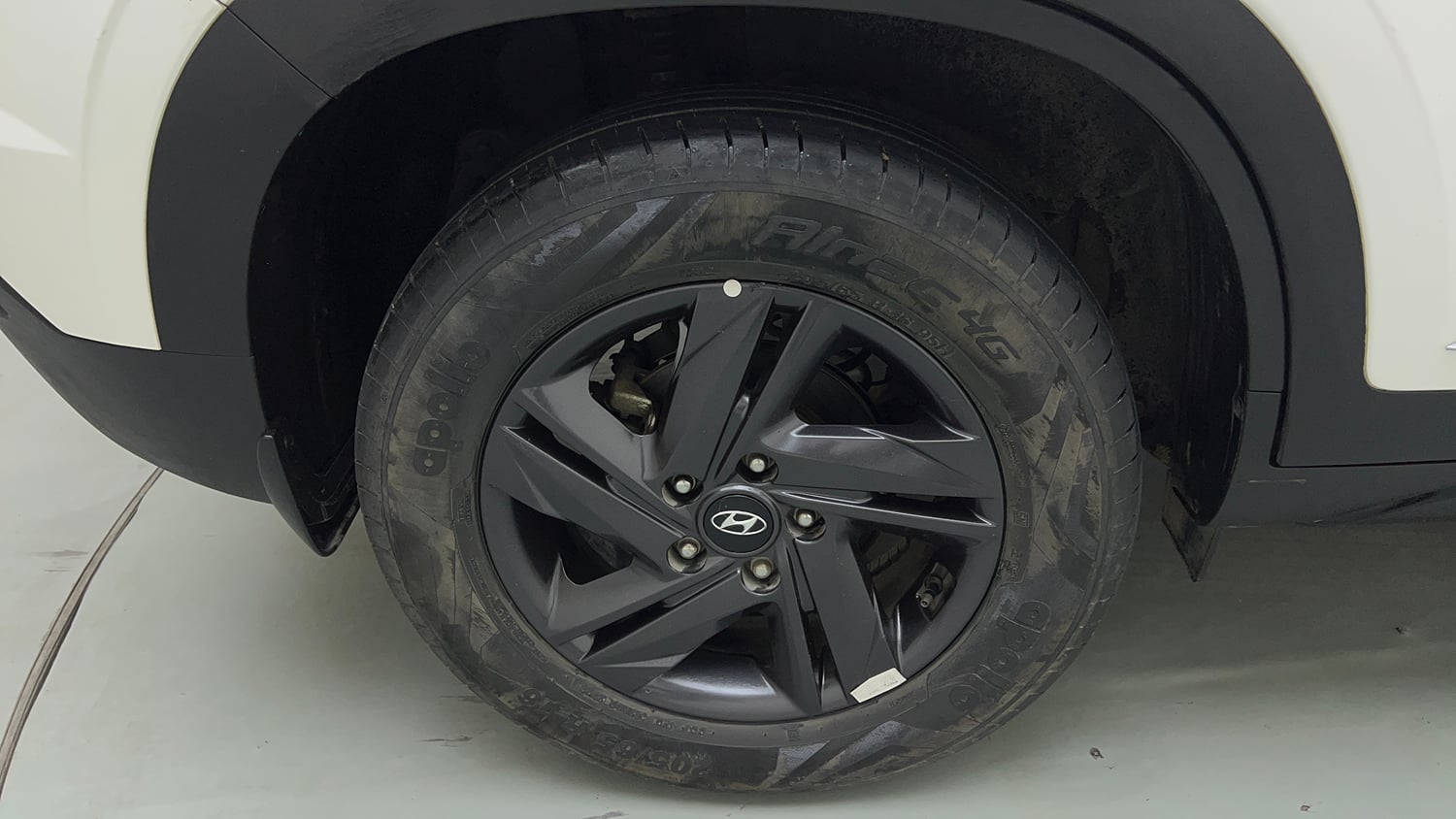 Used 2023 Hyundai Creta S Plus 1.5 Petrol Knight Petrol Manual tyres RIGHT REAR TYRE RIM VIEW