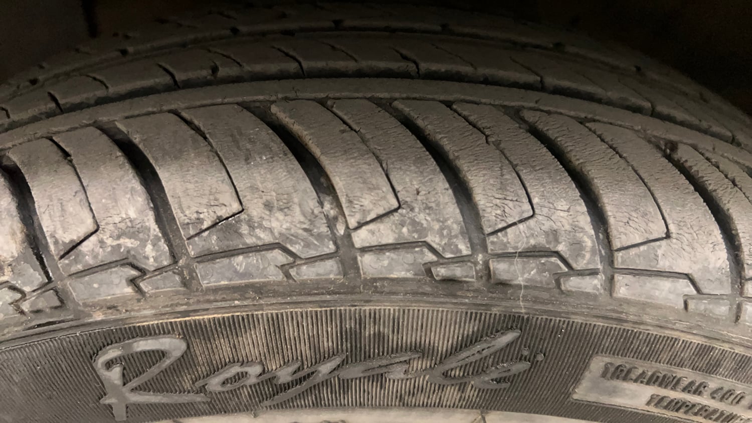 Used 2024 Hyundai Exter SX 1.2 AMT Petrol Automatic tyres LEFT FRONT TYRE TREAD VIEW