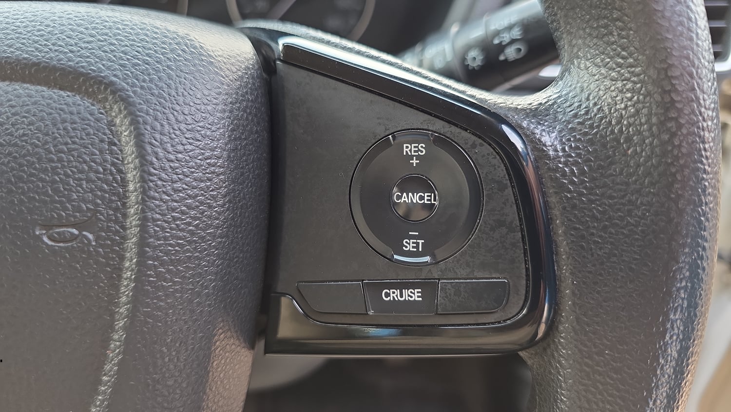 Used 2020 Honda Amaze 1.5 VX MT Diesel Diesel Manual top_features Cruise control