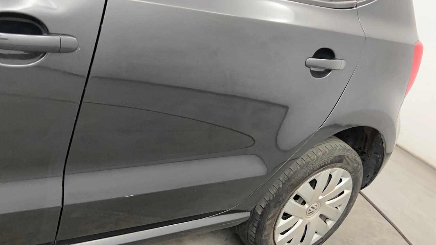 Used 2014 Volkswagen Polo Comfortline 1.2L (P) Petrol Manual dents MINOR SCRATCH