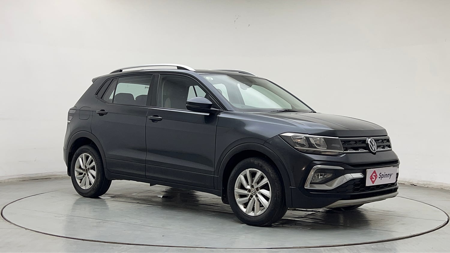 Used 2023 Volkswagen Taigun Highline 1.0 TSI MT Petrol Manual exterior RIGHT FRONT CORNER VIEW