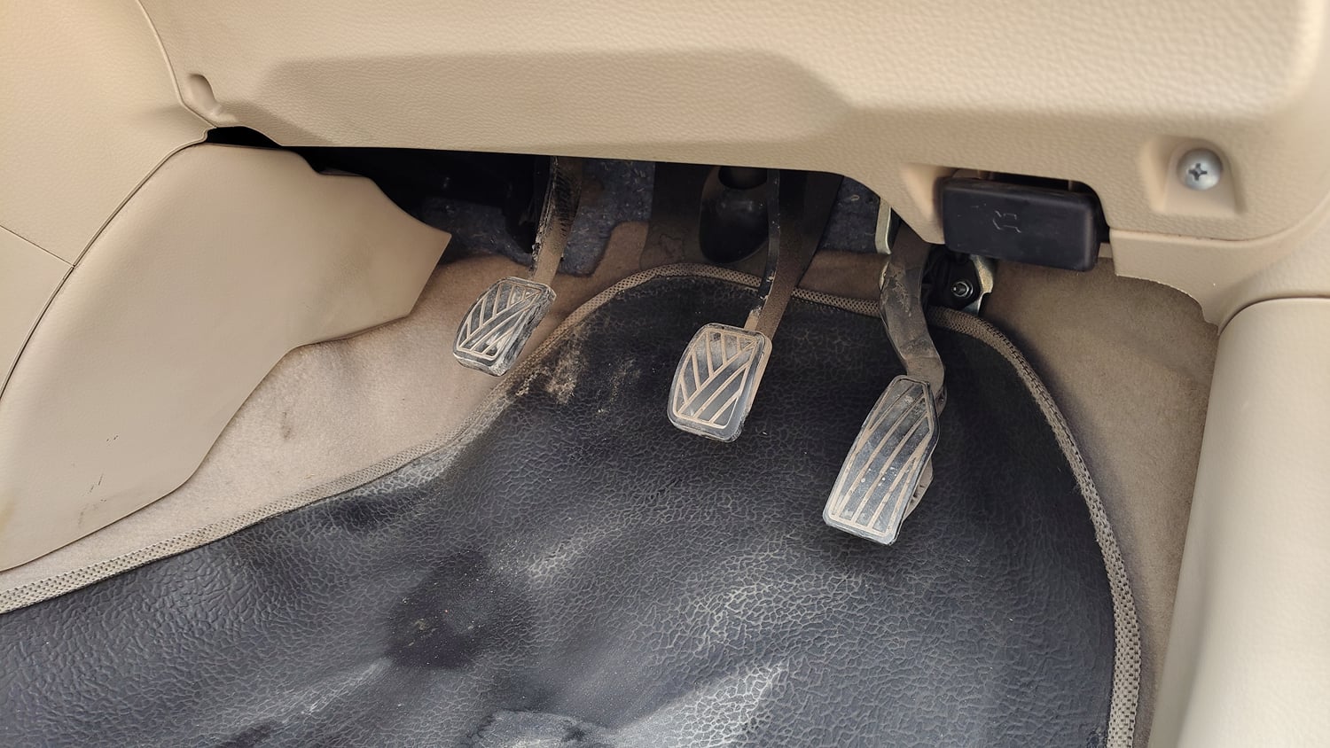 Used 2012 Maruti Suzuki Swift Dzire ZXI Petrol Manual interior PEDALS VIEW