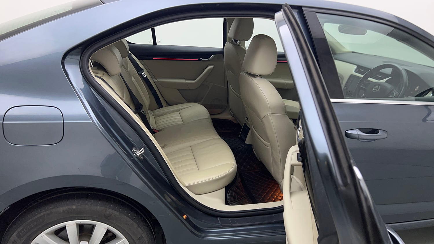 Used 2018 Skoda Octavia 1.8 TSI L&K Petrol Automatic interior RIGHT SIDE REAR DOOR CABIN VIEW