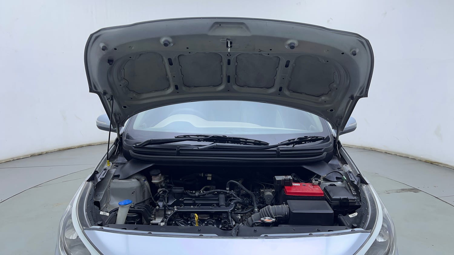 Used 2020 Hyundai Elite i20 Sportz Plus 1.2 Petrol Manual engine ENGINE & BONNET OPEN FRONT VIEW