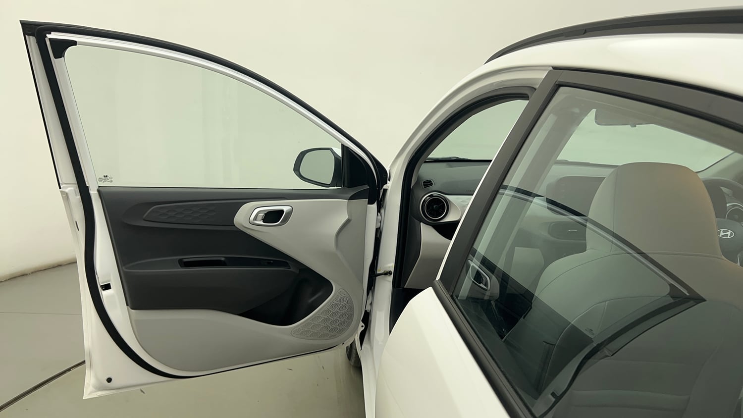 Used 2026 Hyundai Grand i10 Nios Sportz 1.2 Hy-CNG Duo Cng Manual interior LEFT FRONT DOOR OPEN VIEW