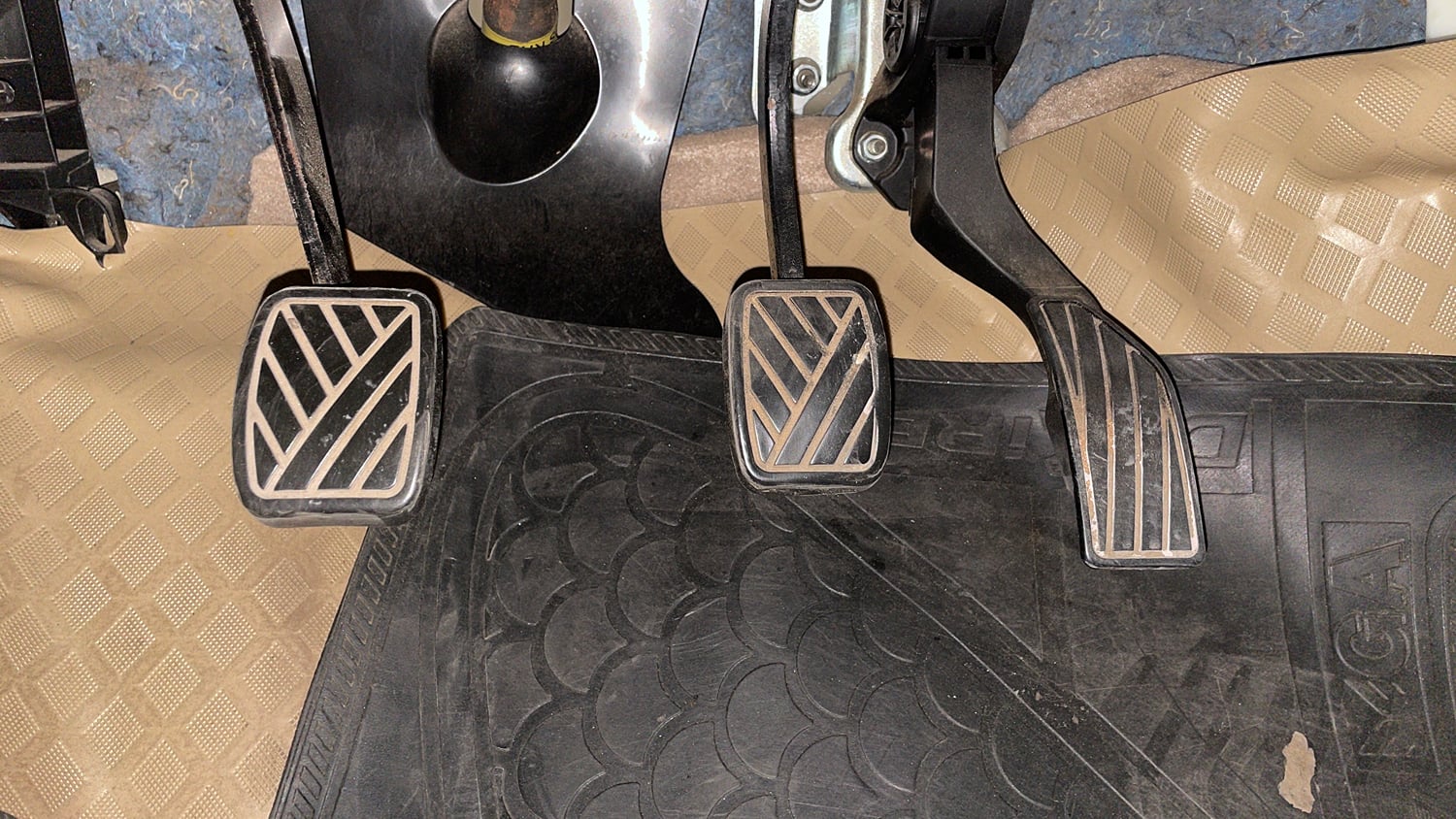 Used 2016 Maruti Suzuki Swift Dzire VXI Petrol Manual interior PEDALS VIEW